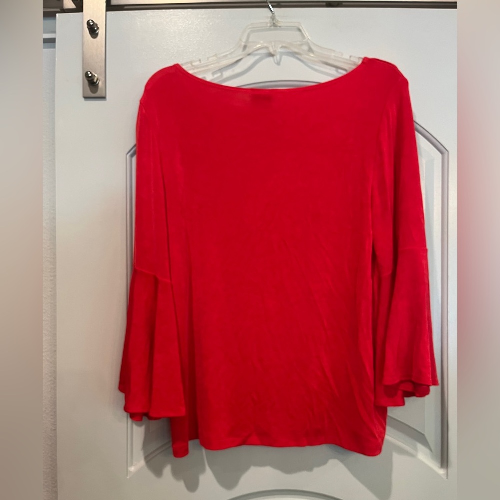 Chico's Travelers vibrant Red flutter sleeve Top. GUC! - Picture 4 of 6
